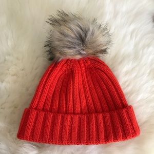 J.Crew beanie wit faux fur pompom
